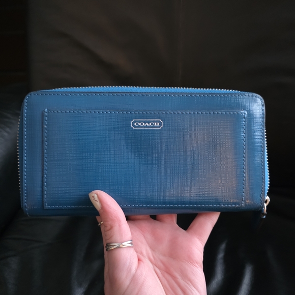 Coach Handbags - Coach Darcy Clutch Blue Wallet Textured Zipper Purse Safiano Leather